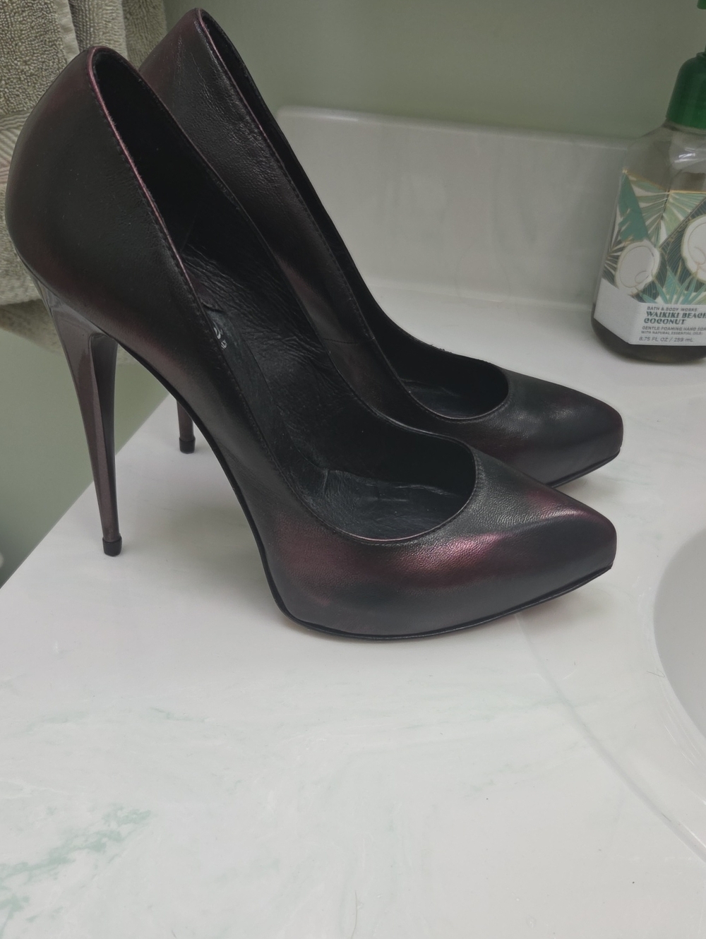 Women's Black Plum Metallic Stiletto Pumps